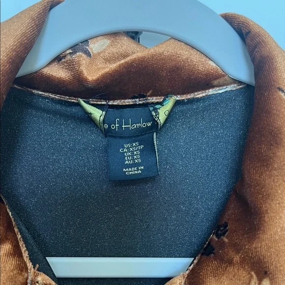 House of Harlow Revolved Crushed Velvet Floral Button Down Mini Dress - Picture 2 of 7